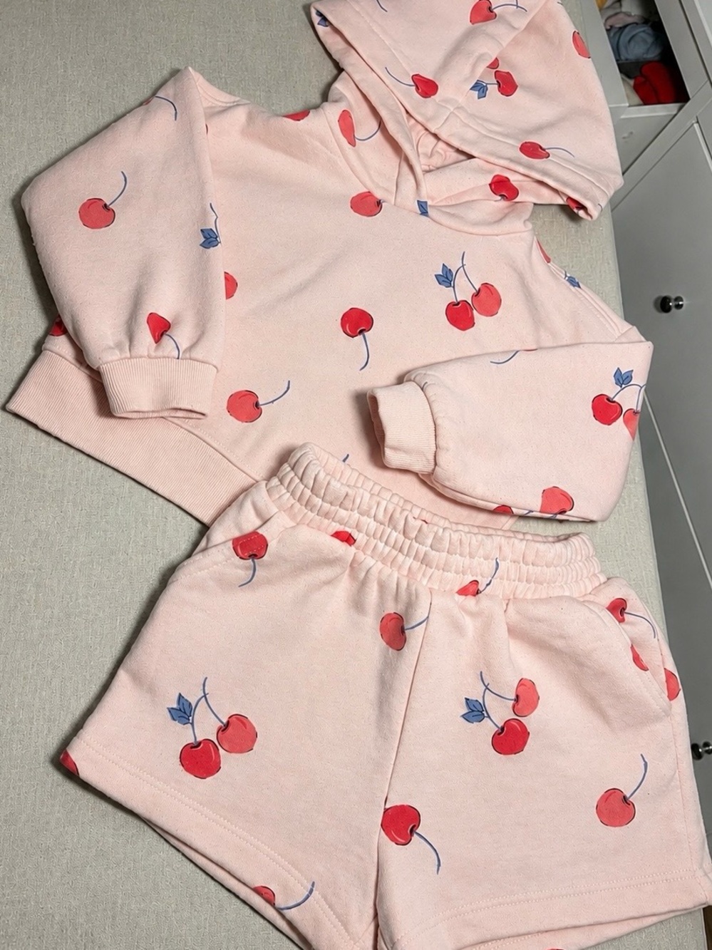 NWOT: babyGap Misty Rose Cherry VintageSoft Hoodie/Short set | size: 6-12 months